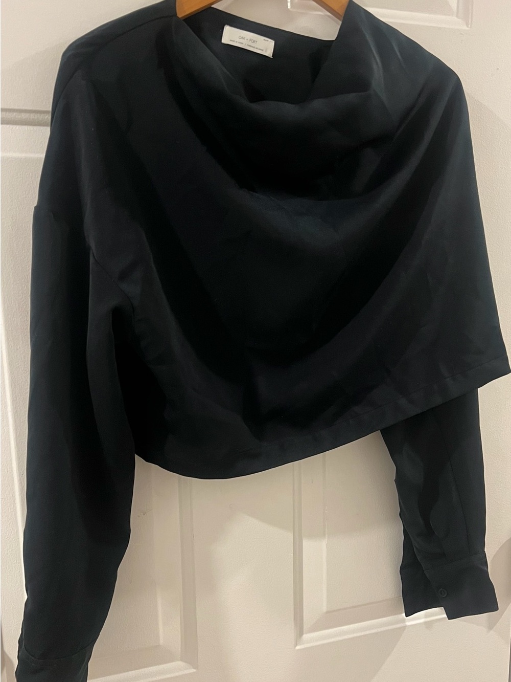 OAK + FORT Black Minimalist Top